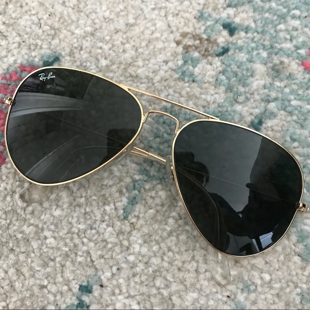 Ray-Ban Classic Aviators - Picture 5 of 8